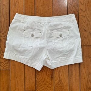 White House Black Market White Cargo Shorts - Size 6